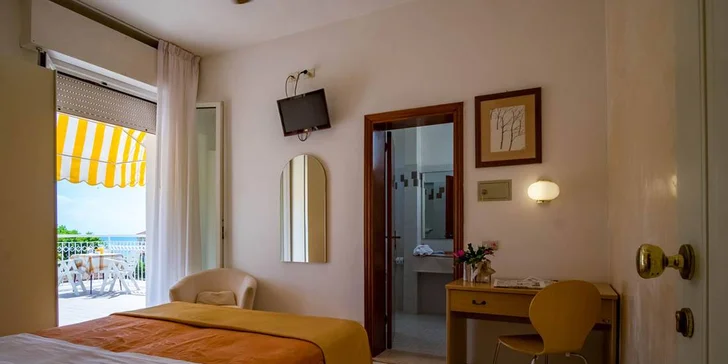 Dovolená v italském Rimini: hotel u moře, s polopenzí, bazénem a vířivkou