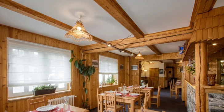 Pobyt v Kořenově na rozhraní Jizerských hor a Krkonoš: rodinný hotel se snídaní či polopenzí