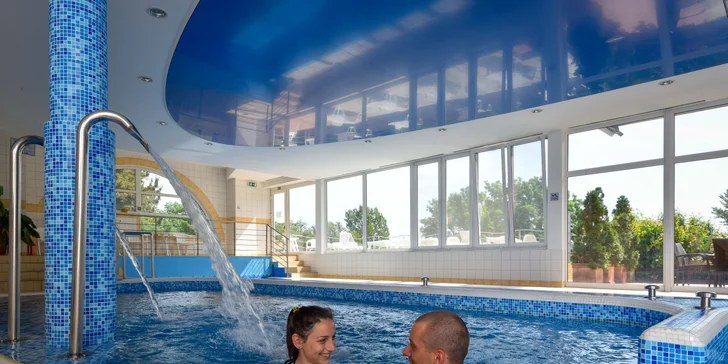 Hotel 300 metrů od Balatonu: neomezený wellness a polopenze