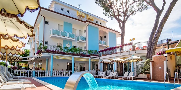 Dovolená v italském Rimini: hotel u moře, s polopenzí, bazénem a vířivkou