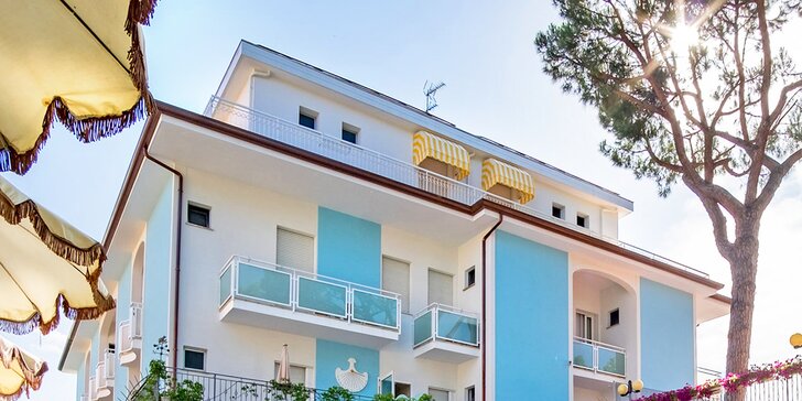 Dovolená v italském Rimini: hotel u moře, s polopenzí, bazénem a vířivkou