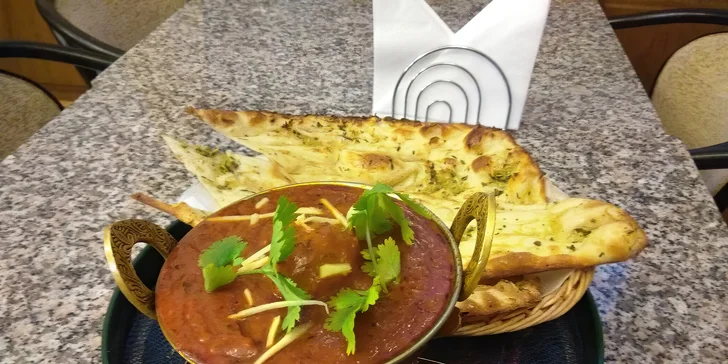 Indické menu pro 1–2 osoby: butter chicken, tikka masala, příloha i nápoj