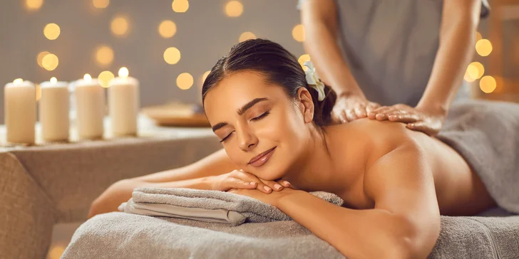 Hýčkající rituál královny Kleopatry: peeling, detoxikační zábal i masáž těla a obličeje
