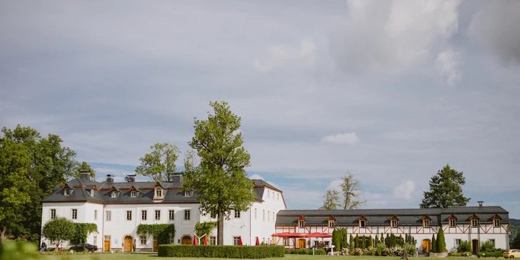 Luxusní pobyt na zámku v polských Krkonoších se snídaní a neomezeným wellness