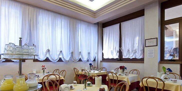 Elegantní 3* hotel v centru Benátek u Canal Grande: snídaně a dítě zdarma nebo s 50% slevou