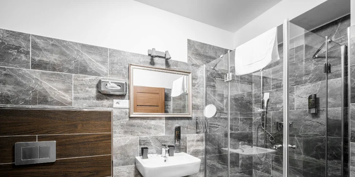 Pivovarský hotel v Beskydech: lesní lázně, pivní lázně, wellness na pokoji i 7. nebe na střeše