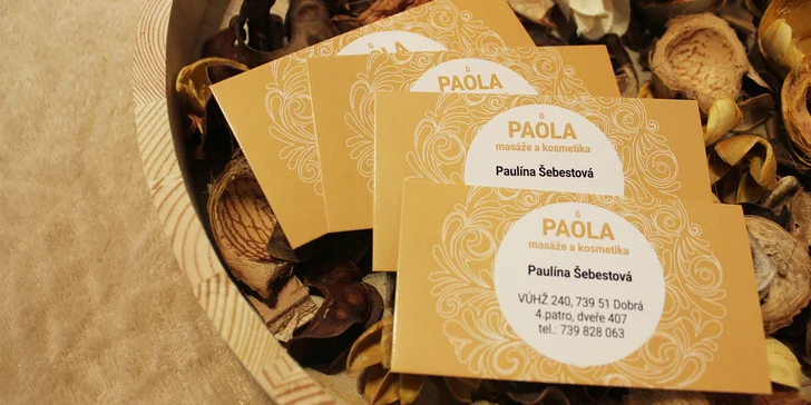 Kosmetické ošetření pleti: peeling, čištění, sérum, vyživující maska i masáž obličeje