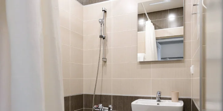 Královské Vinohrady až pro 5 osob: moderní apartmán s kuchyňkou a snídaně