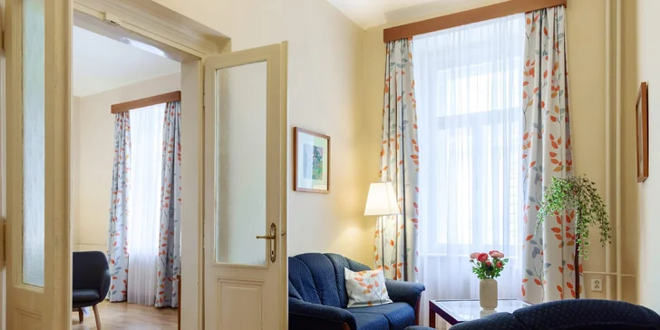 Královské Vinohrady až pro 5 osob: moderní apartmán s kuchyňkou a snídaně