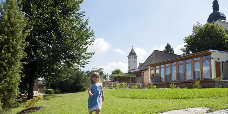 Parádní zážitek a dobrý skutek k tomu: VIP návštěva nejmenší ZOO v ČR s krmením vydry