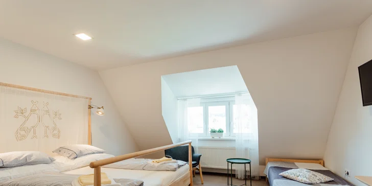Čarokrásný pobyt ve světoznámé obci Čičmany na Slovensku: túry a úchvatná lidová architektura