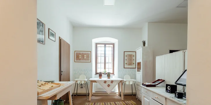 Čarokrásný pobyt ve světoznámé obci Čičmany na Slovensku: túry a úchvatná lidová architektura
