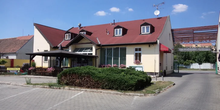 Pobyt na Slovácku se stravou, privátním wellness a mytím vozu