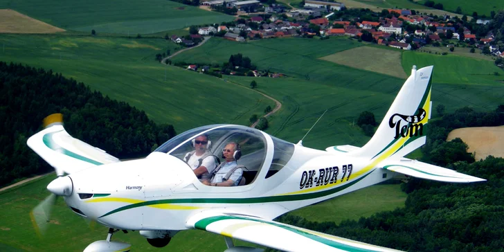 Staňte se na chvíli pilotem: až 40 min. řízení sportovního letounu