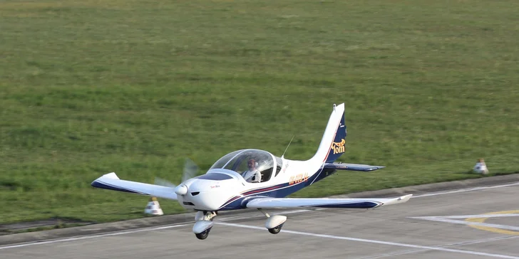 Staňte se na chvíli pilotem: až 40 min. řízení sportovního letounu