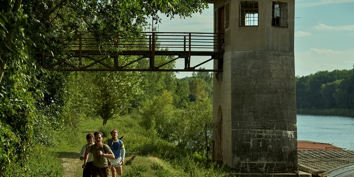 Dvě vstupenky do kina Lucerna na film Bratři