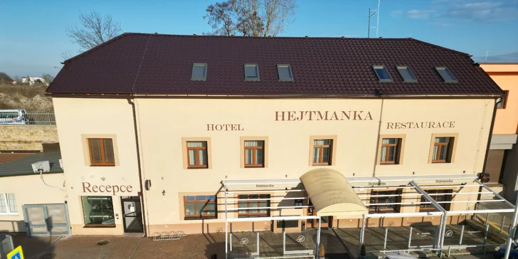 Pobyt se stravováním a hodinou privátního wellness ve středních Čechách
