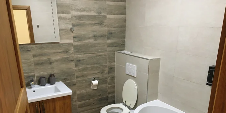 Pobyt se stravováním a hodinou privátního wellness ve středních Čechách