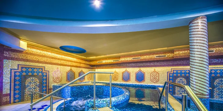 Pobyt s polopenzí, neomezeným wellness i rytířskou show s mongolskými koni v Maďarsku