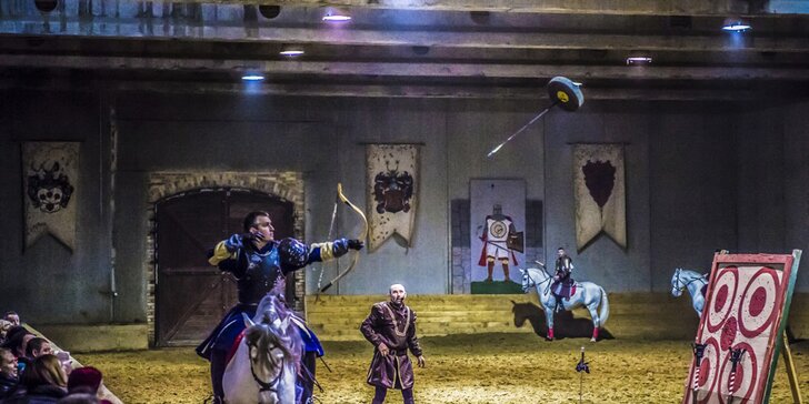 Pobyt s polopenzí, neomezeným wellness i rytířskou show s mongolskými koni v Maďarsku