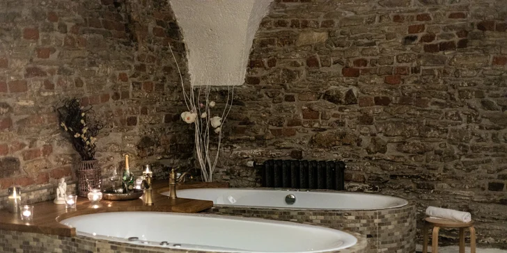 Královský pobyt v centru Poděbrad: snídaně, privátní wellness i sauna