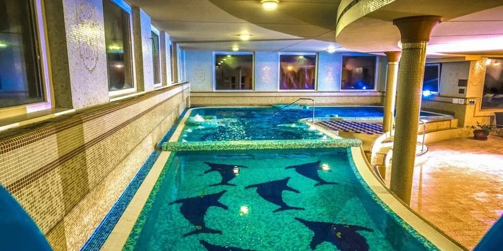 Pobyt s polopenzí, neomezeným wellness i rytířskou show s mongolskými koni v Maďarsku