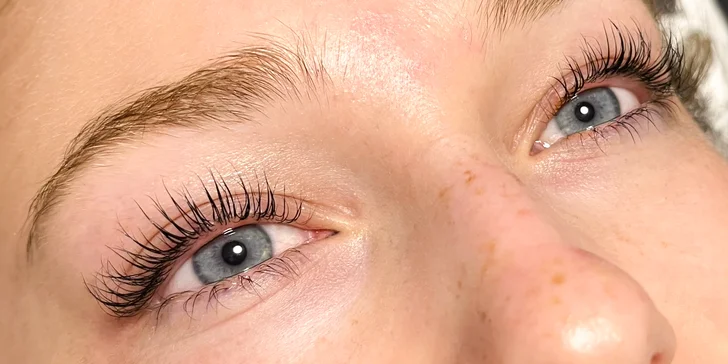 Vždy dokonalý pohled: lash lifting i výživné sérum, barvení nebo laminace obočí