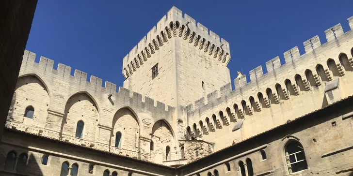 Velikonoce v Provence: Avignon, Lyon i slavnost býků, doprava busem, ubytování i snídaně