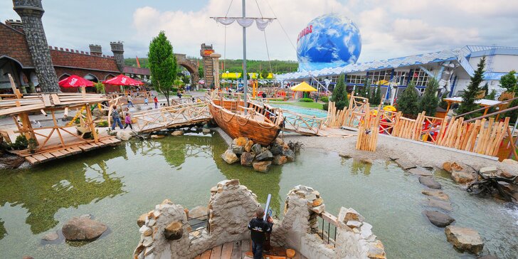 Nákupy ve Freeport Hatě i zábavní park Merlinův dětský svět s více než 200 atrakcemi: 1denní výlet