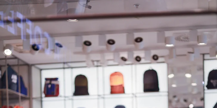 Stylingové poradenství s osobní stylistkou: konzultace pro ženy i muže, online i při nákupu