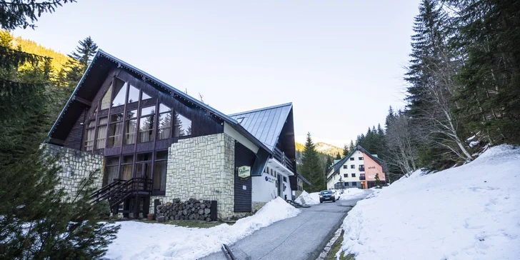 Parádní zima či začátek jara ve Špindlerově mlýně: pobyt s polopenzí a light all inclusive nápoji k večeři