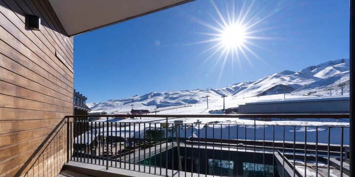 Na lyže do Turecka: 5* hotel Megasaray Mount Erciyes s wellness, jídlo, letenka a skipas