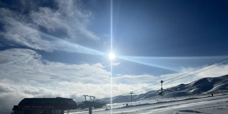 Lyžování v Turecku: 4* hotel Library Erciyes s polopenzí, letenka a 6denní skipas