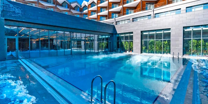 Na lyže do Turecka: 5* hotel Megasaray Mount Erciyes s wellness, jídlo, letenka a bodový skipas