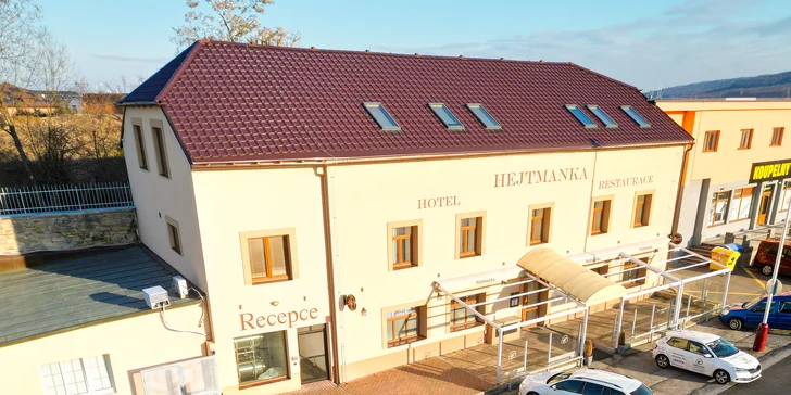 Pobyt se stravováním a hodinou privátního wellness ve středních Čechách