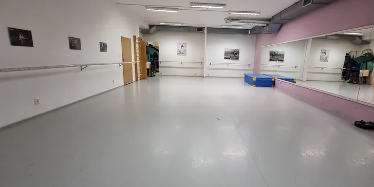 Lekce fit baletu nebo street dance pro dospělé: 1 vstup nebo permanentka na 10 lekcí