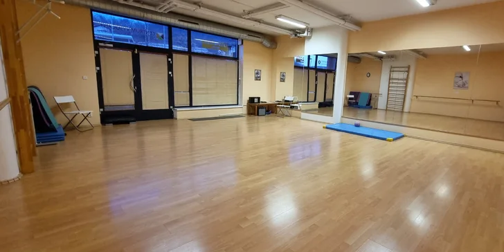 Lekce fit baletu nebo street dance pro dospělé: 1 vstup nebo permanentka na 10 lekcí