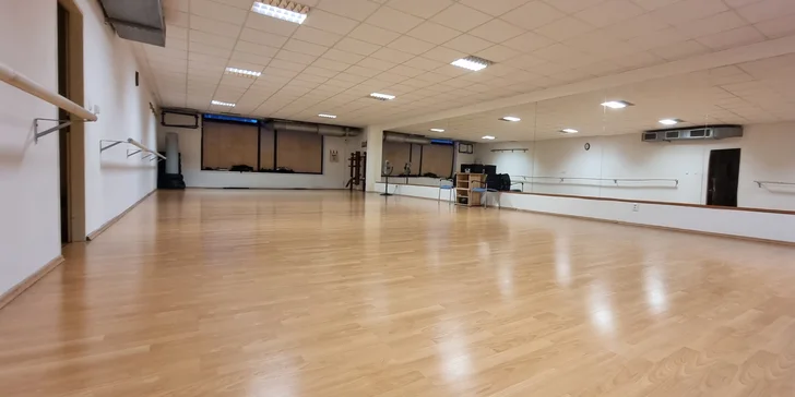Lekce fit baletu nebo street dance pro dospělé: 1 vstup nebo permanentka na 10 lekcí