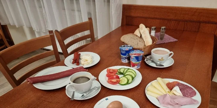 Oddech na Plzeňsku: nově zrekonstruovaný hotel, polopenze i vířivka na pokoji