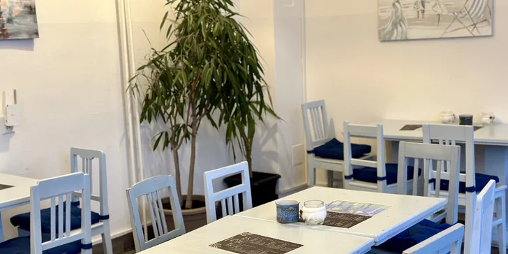 Snídaňové menu pro 1 i 2 osoby: bagel à la benedikt nebo snídaňový talíř a nápoj