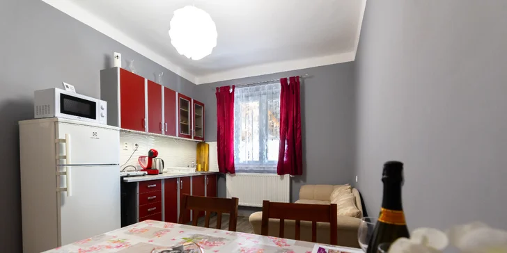Apartmány až pro 9 osob ve Velkém Mederu s vířivkou, nedaleko koupaliště Thermal Corvinus
