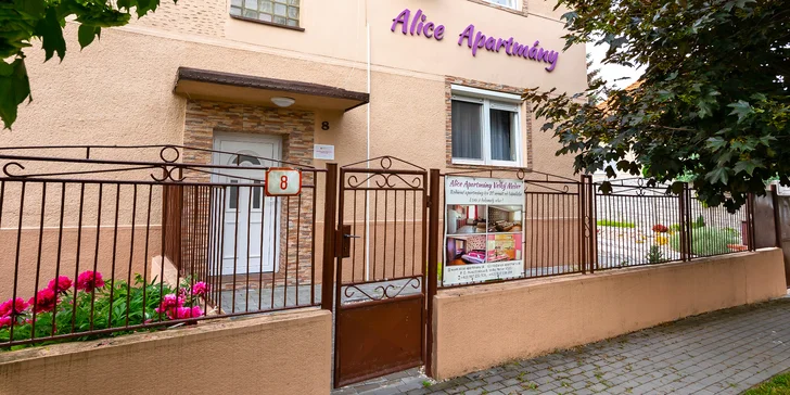 Apartmány až pro 9 osob ve Velkém Mederu s vířivkou, nedaleko koupaliště Thermal Corvinus