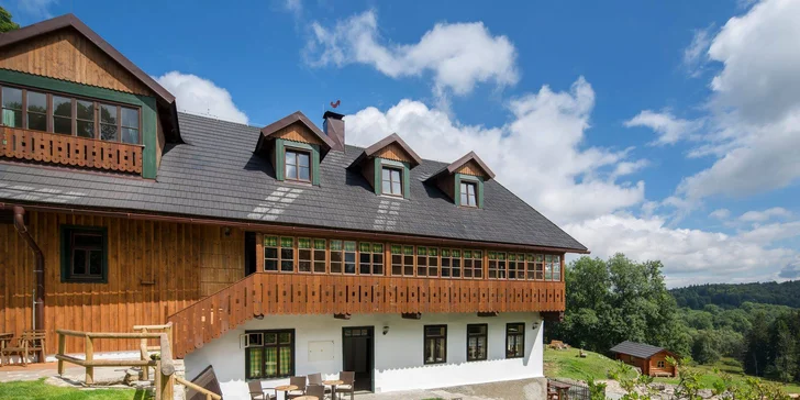Léto v srdci Šumavy: krásný hotel s polopenzí a bazénem
