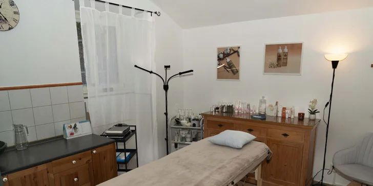 Základní či relaxační ošetření pleti, chemický peeling i masáž obličeje dle výběru