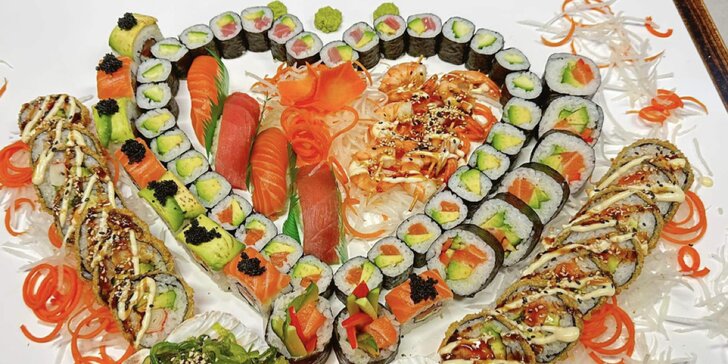 Sushi hostina: 24–72 kusů s lososem, avokádem, nigiri i grill rolls
