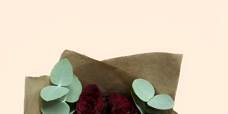 Valentýnská kytice podle výběru: růže, karafiáty nebo květinový box