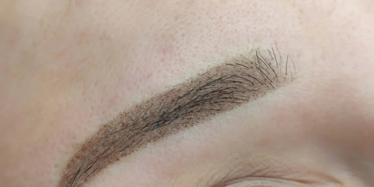 Permanentní make up obočí nebo rtů v salonu Beauty ART