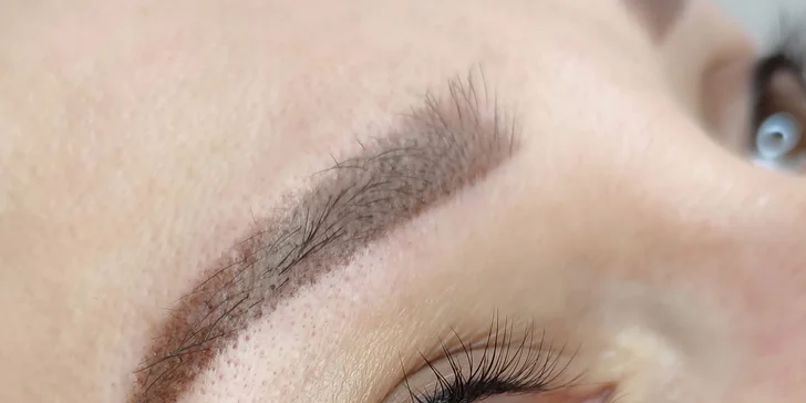 Permanentní make up obočí nebo rtů v salonu Beauty ART