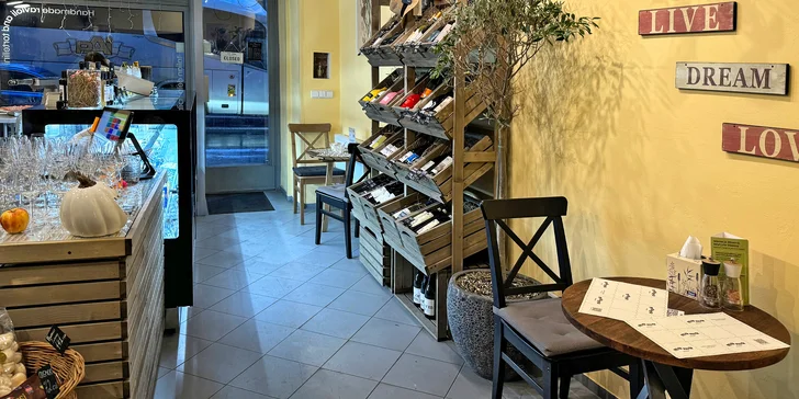 Otevřené vouchery v hodnotě 300-1500 Kč do italské restaurace Mama Praha
