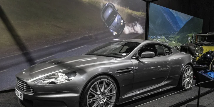 Vstupenky na výstavu Bond in Motion vč. nápojů: unikátní sbírka dopravních prostředků agenta 007